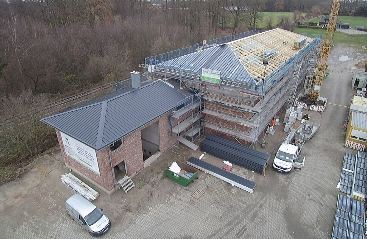 Aktueller Stand: Dach Wohngebäude gerichtet